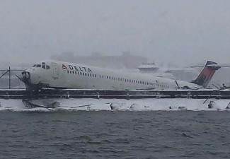 delta air plane crash