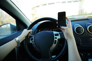 distracted driving, auto accident attorney